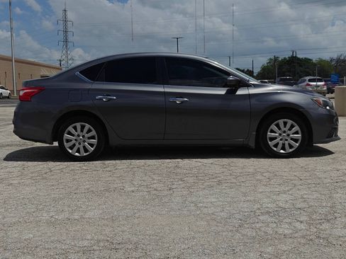 Used 2017 Nissan Sentra S FWD image 3