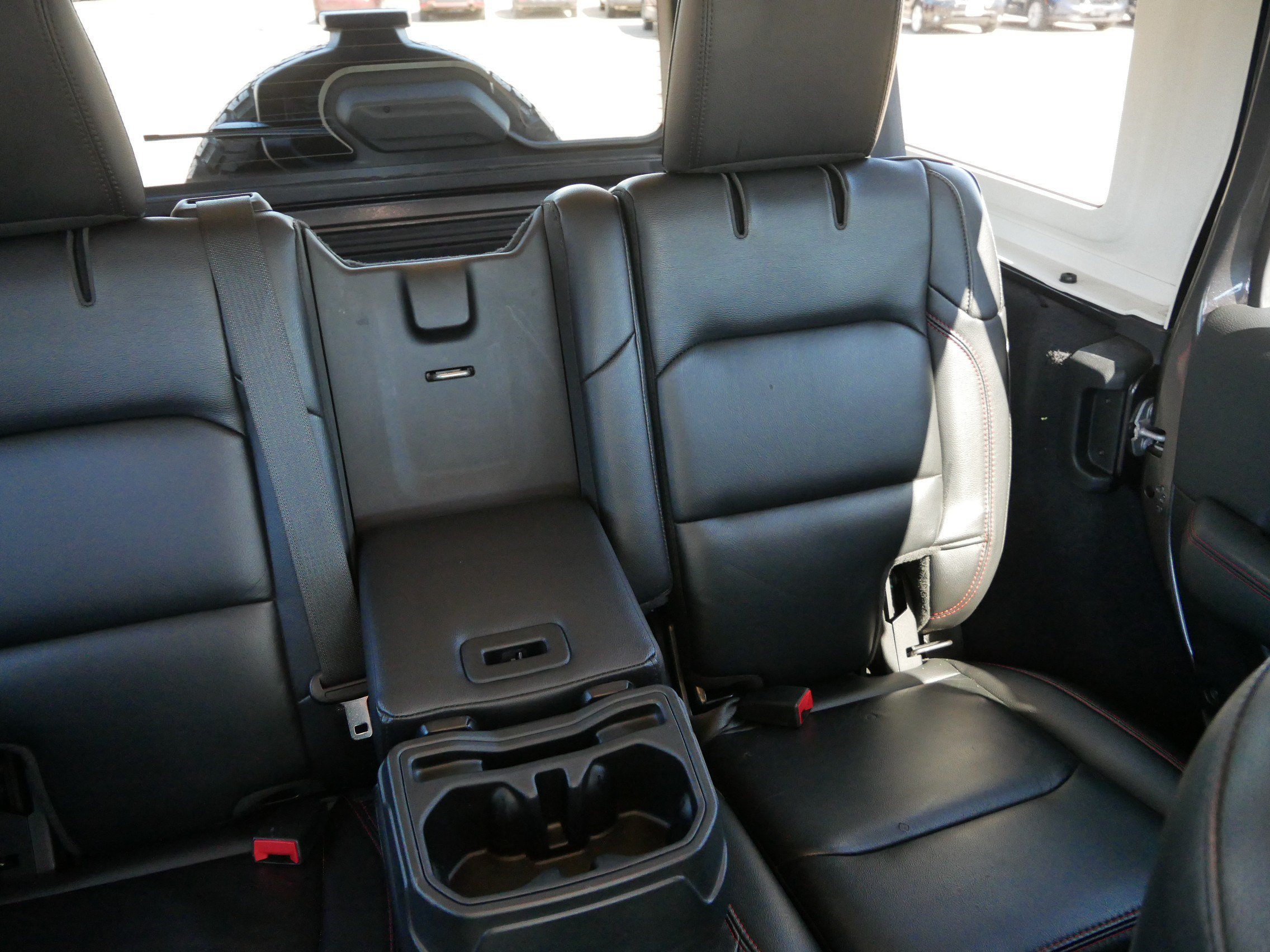 Used 2019 Jeep Wrangler Unlimited Rubicon AWD/4WD image 14
