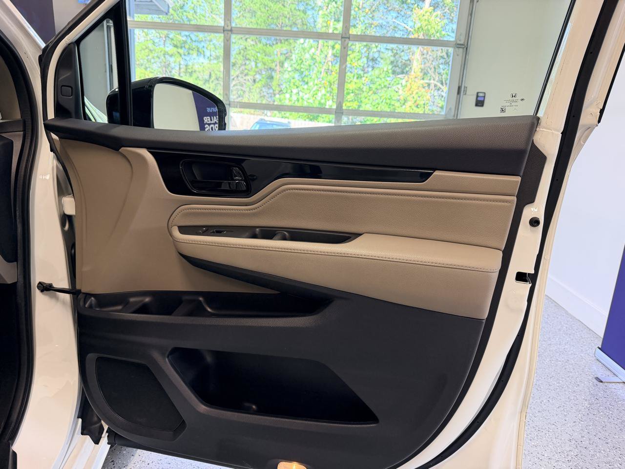 Used 2018 Honda Odyssey Elite image 23