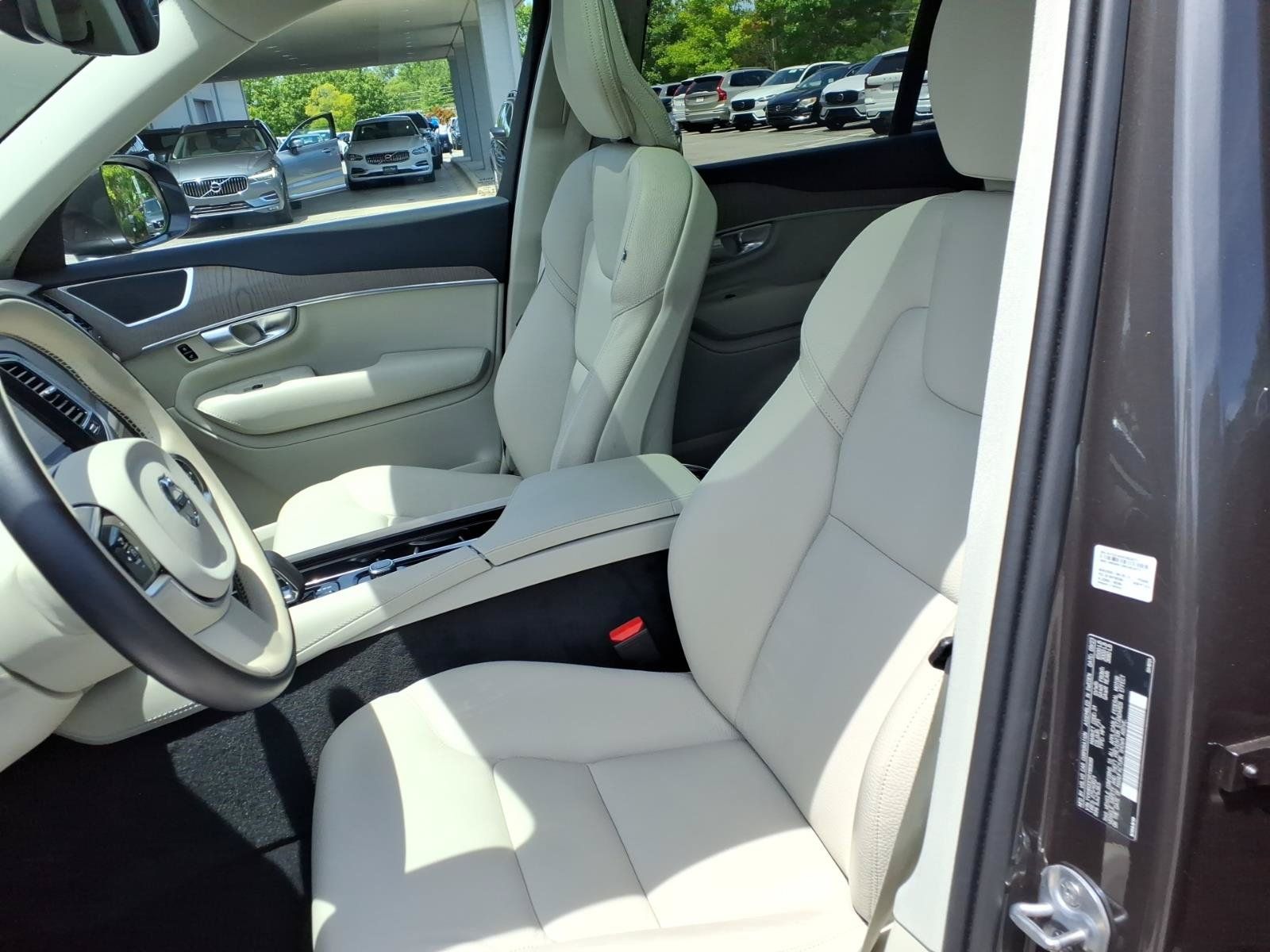 Certified 2024 Volvo XC90 T8 Plus w/ Protection Package Premier AWD/4WD image 19