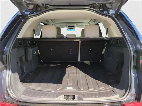 New 2024 Land Rover Discovery Sport S image 21