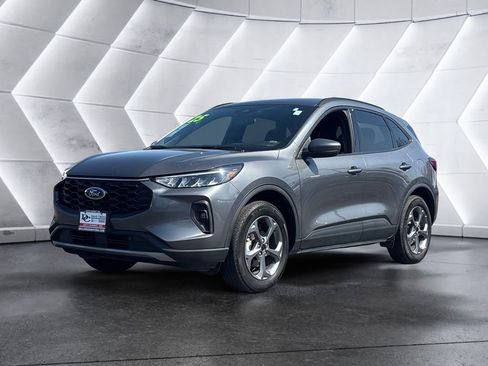 Used 2025 Ford Escape ST-Line Select image 1