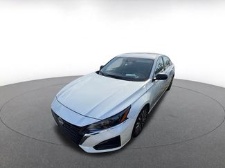 Used 2025 Nissan Altima 2.5 SV video 2