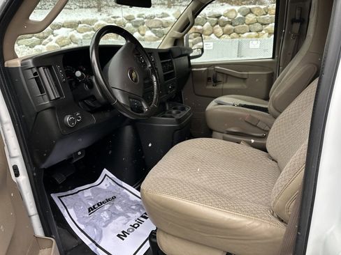 Used 2021 Chevrolet Express 2500 w/ Driver Convenience Package image 12