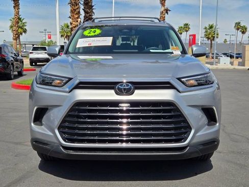 Certified 2024 Toyota Grand Highlander XLE image 8