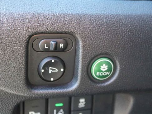 Used 2017 Honda Pilot Elite image 67