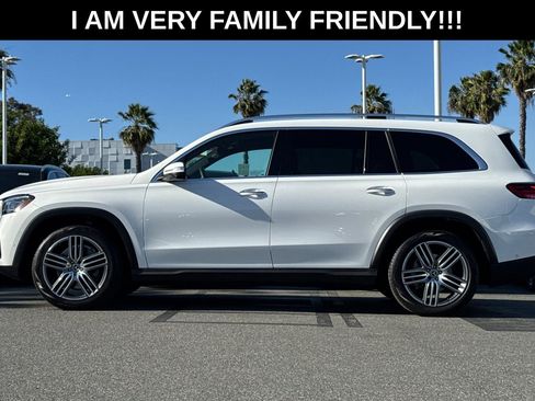Used 2025 Mercedes-Benz GLS 450 4MATIC image 7