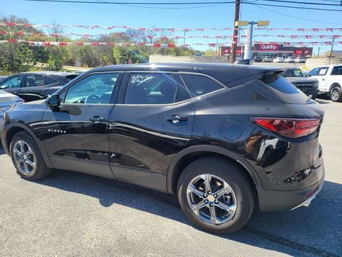 Used 2025 Chevrolet Blazer LT image 12