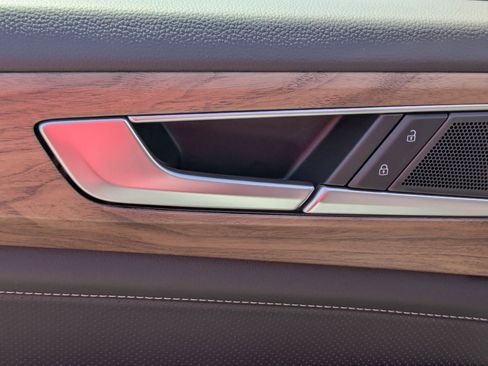 New 2026 Volkswagen Atlas SE image 12