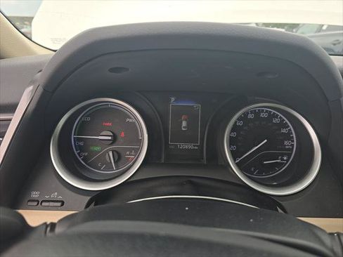 Used 2022 Toyota Camry LE FWD image 19