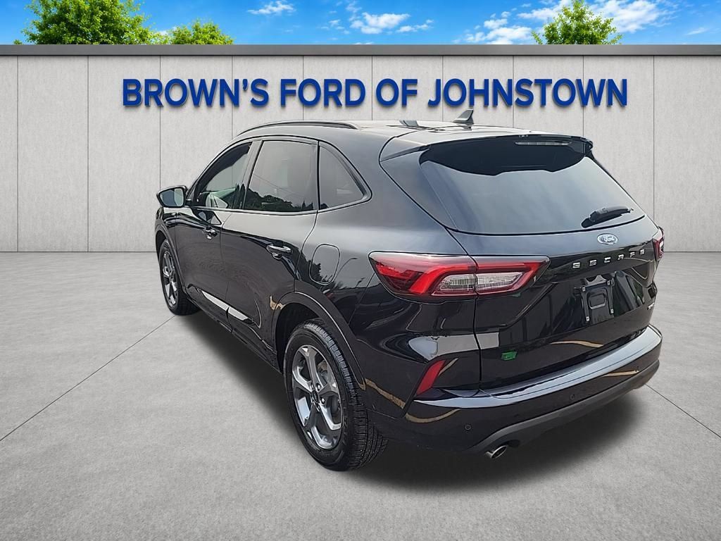 Used 2023 Ford Escape ST-Line w/ Tech Pack #1 AWD/4WD image 8