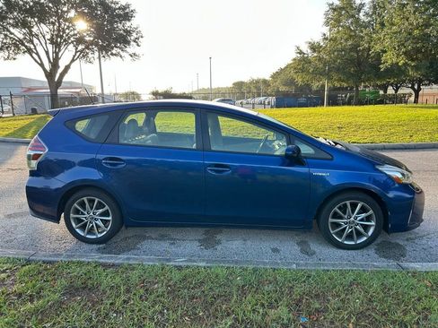 Used 2017 Toyota Prius V Five w/ Advanced Technology Package FWD image 7