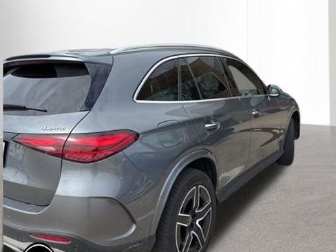Used 2023 Mercedes-Benz GLC 300 4MATIC image 5