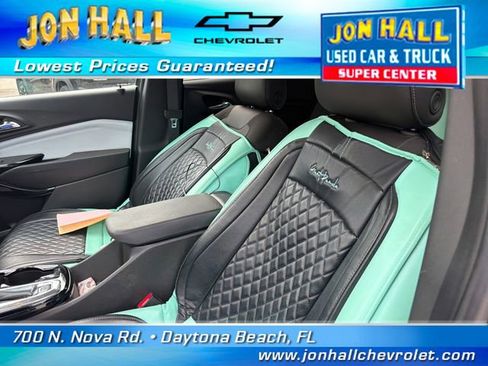 Used 2025 Chevrolet Trax LT FWD image 21