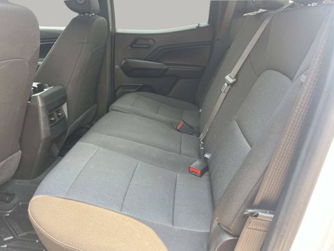 Used 2025 Chevrolet Colorado W/T RWD image 17