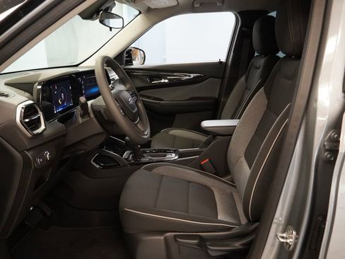 New 2026 Chevrolet TrailBlazer LT w/ Midnight Edition AWD/4WD image 4