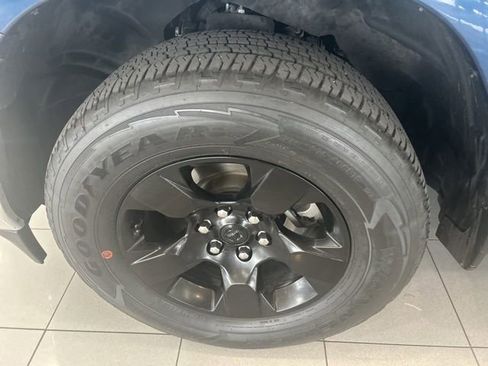 Used 2022 RAM 1500 Big Horn RWD image 3