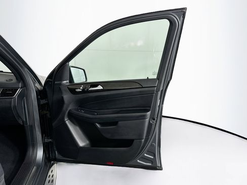 Used 2018 Mercedes-Benz GLE 350 4MATIC image 34