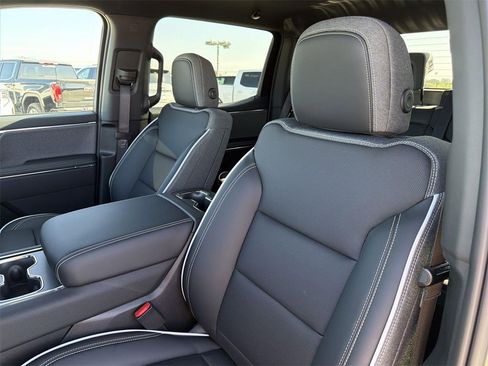 New 2026 GMC Sierra EV Elevation image 25