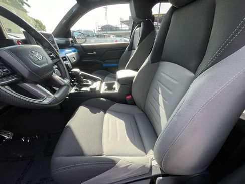 Used 2024 Toyota Tacoma TRD Sport image 27