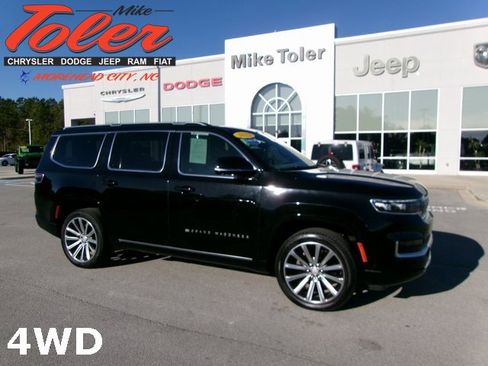 Used 2022 Jeep Grand Wagoneer Series II w/ Convenience Group III image 1