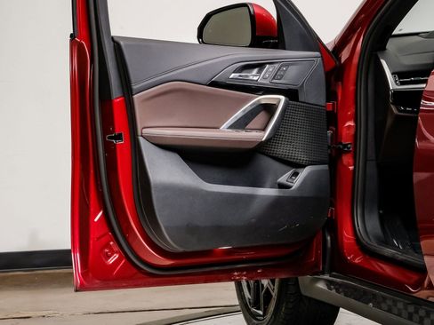 Used 2024 BMW X2 xDrive28i image 42