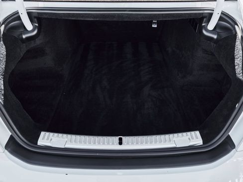 Used 2024 Rolls-Royce Ghost AWD/4WD image 16