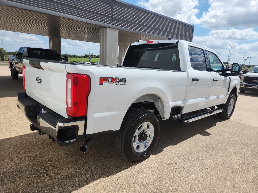 New 2027 Ford F250 XLT w/ FX4 Off-Road Package AWD/4WD image 8