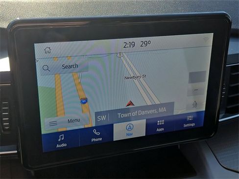 Used 2022 Ford Explorer XLT w/ Equipment Group 202A image 17