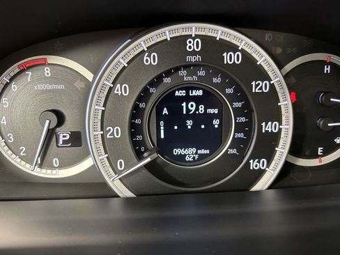 Used 2016 Honda Accord Touring image 16