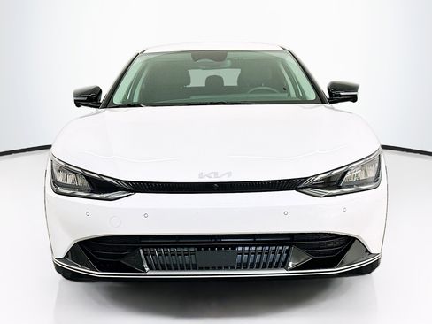 Used 2024 Kia EV6 Wind w/ Wind Technology Package image 2