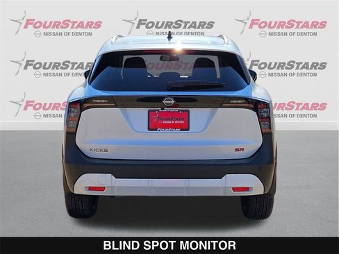 New 2026 Nissan Kicks SR image 5