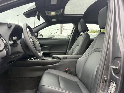 Used 2024 Lexus UX 250h FWD image 12