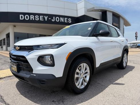 Used 2023 Chevrolet TrailBlazer LS FWD image 1