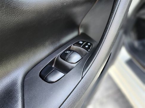 Used 2017 Nissan Altima 2.5 SR image 14