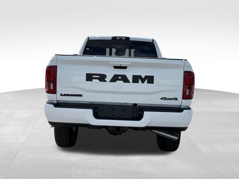 New 2026 RAM 2500 Laramie AWD/4WD image 29