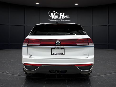 Used 2024 Volkswagen Atlas Cross Sport SE AWD/4WD image 6