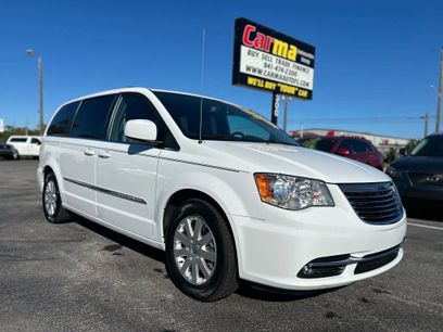 Used 2016 Chrysler Town & Country Touring