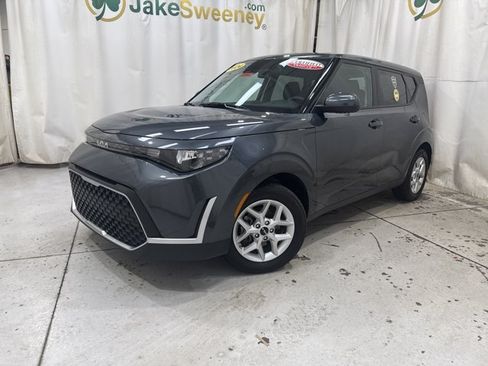 Used 2024 Kia Soul LX w/ Option Group 015 FWD image 4