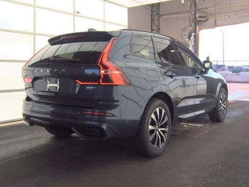 Used 2025 Volvo XC60 B5 Plus AWD/4WD image 4