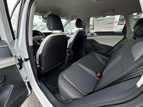 New 2026 Volkswagen Taos SE AWD/4WD image 20