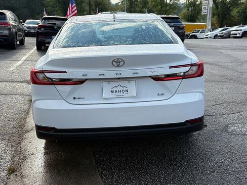 Used 2025 Toyota Camry LE image 4