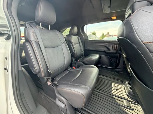 Used 2023 Toyota Sienna XSE w/ XSE Plus Package AWD/4WD image 21