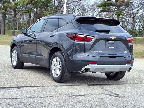 Used 2022 Chevrolet Blazer LT image 2