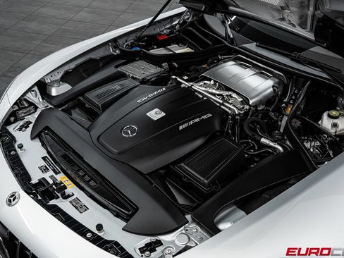 Used 2019 Mercedes-Benz AMG GT Roadster image 12