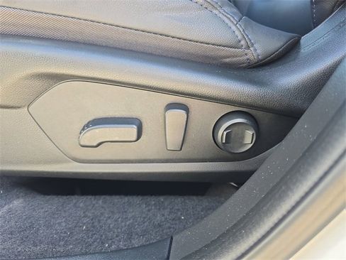 Certified 2025 Subaru Forester Limited image 15