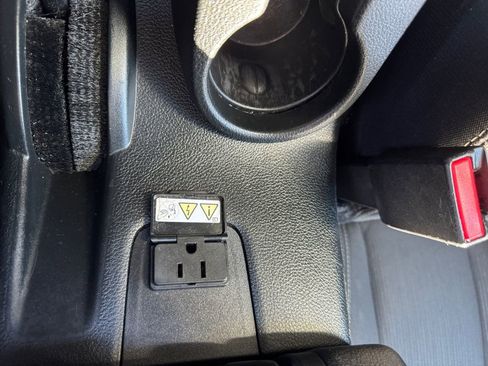 Used 2018 Jeep Wrangler Unlimited Sahara image 21