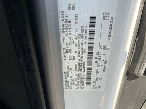 Used 2023 Ford Transit 350 XLT image 33