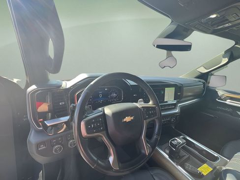 Certified 2022 Chevrolet Silverado 1500 High Country w/ High Country Premium Package image 10