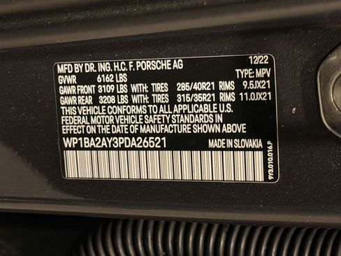 Used 2023 Porsche Cayenne Coupe image 26